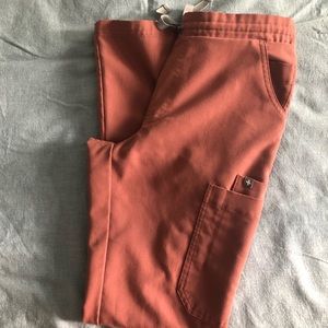 Mauve Figs Scrubs Yola Skinny